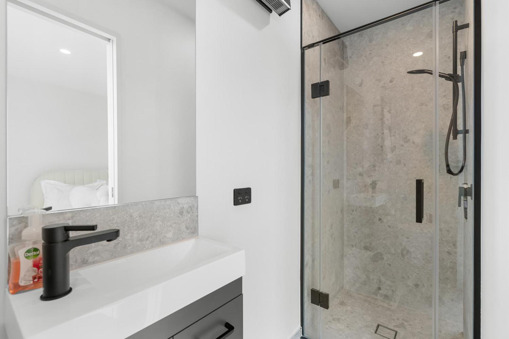 Modern Luxury Suite Near Cbd 3Bed 2Bath Christchurch Exterior photo